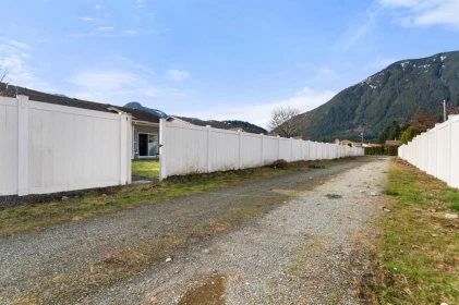 Swimming Pool Photo of 1 425 Stuart Street, Hope, BC