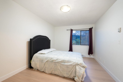 Kitchen Photo of 801 10620 150 Street, Surrey, BC