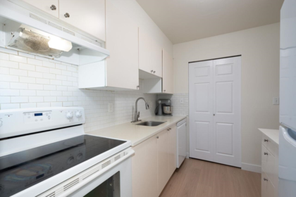 801 10620 150 Street, Surrey, BC