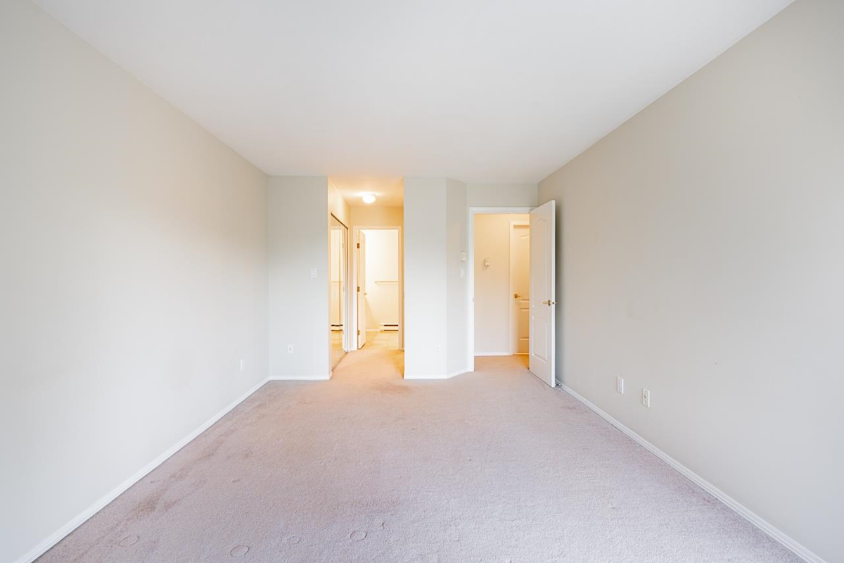 Bedroom 4 Photo of 314 15110 108 Avenue, Surrey, BC