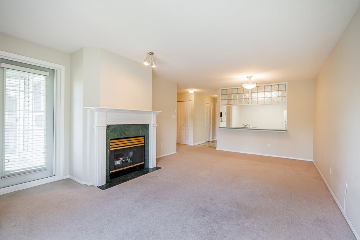 Breakfast Nook Photo of 314 15110 108 Avenue, Surrey, BC