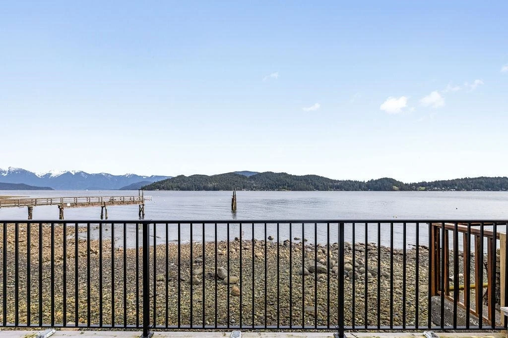 Dining Area Photo of 790 Marine Drive, Gibsons, BC