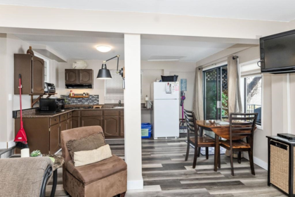 Breakfast Nook Photo of 790 Marine Drive, Gibsons, BC