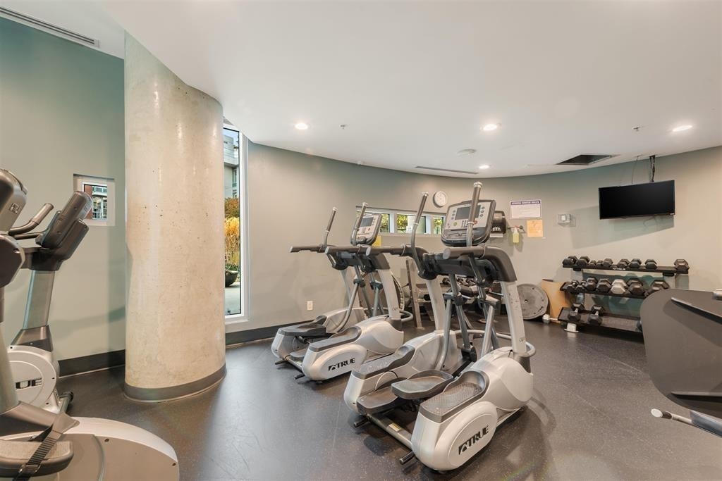 Backyard Photo of 802 58 Keefer Place, Vancouver, BC