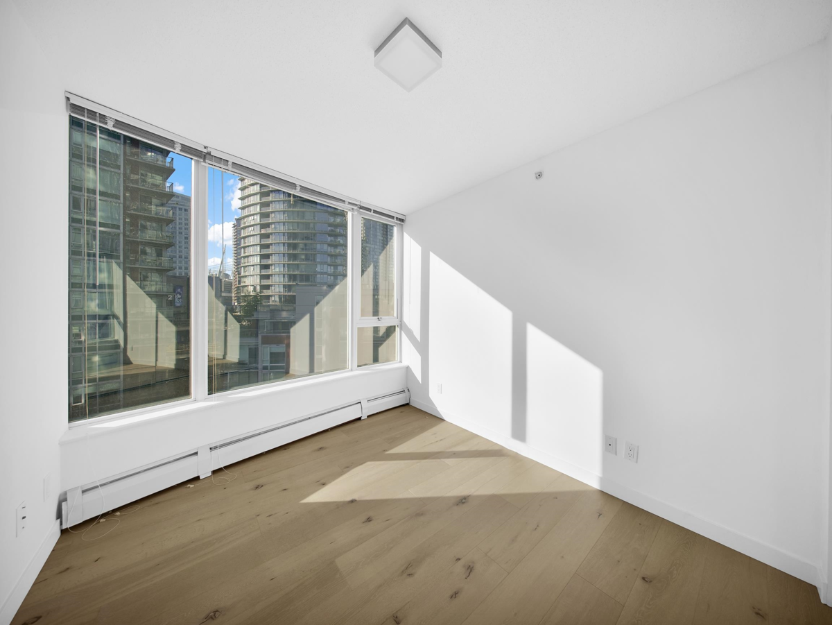 Office / Den Photo of 802 58 Keefer Place, Vancouver, BC