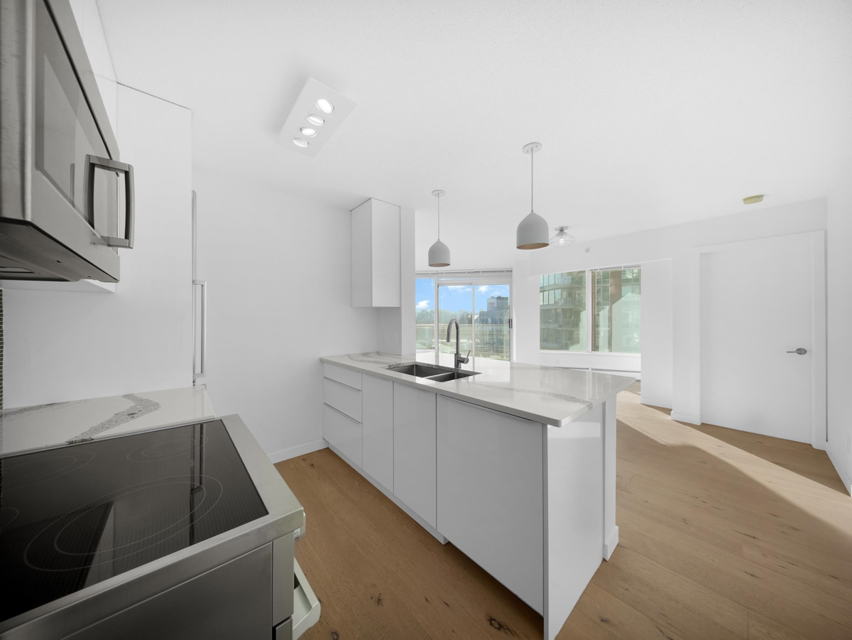 Primary Bedroom Photo of 802 58 Keefer Place, Vancouver, BC