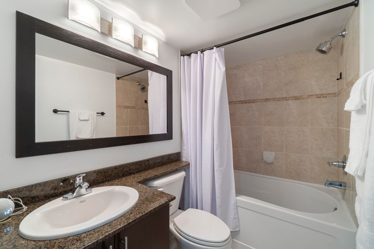 Entry Foyer Photo of 3005 84 Grant Street, Port Moody, BC