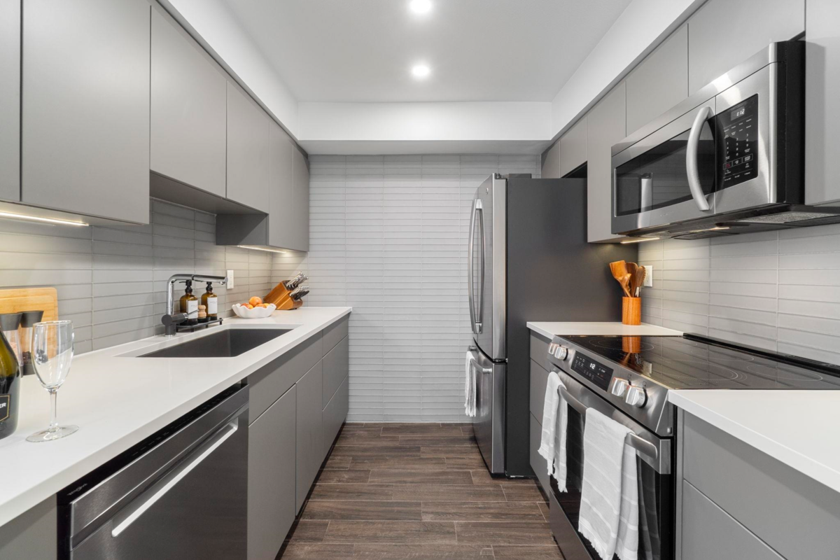 Primary Bathroom Photo of 3005 84 Grant Street, Port Moody, BC