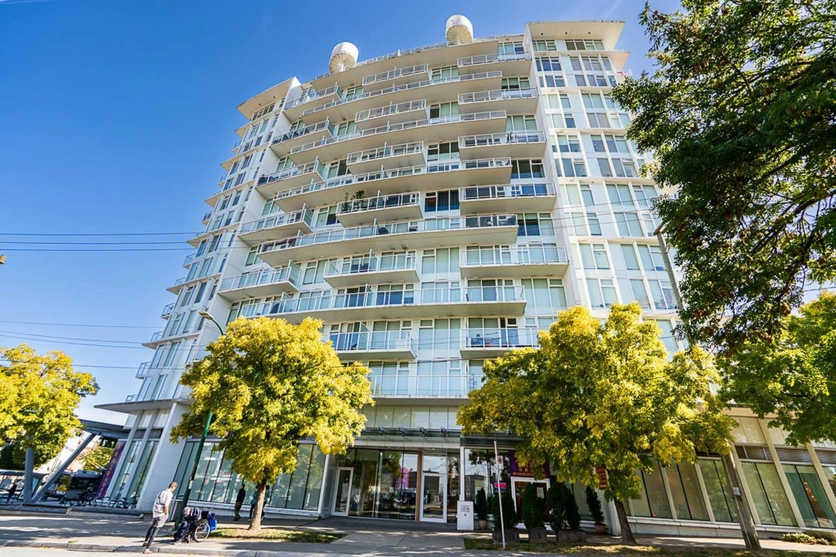Outdoor Kitchen Photo of 301 4638 Gladstone Street, Vancouver, BC