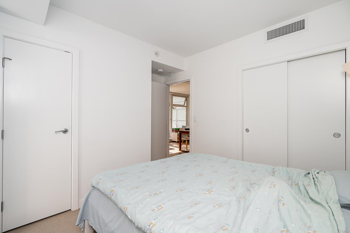 Primary Bathroom Photo of 301 4638 Gladstone Street, Vancouver, BC