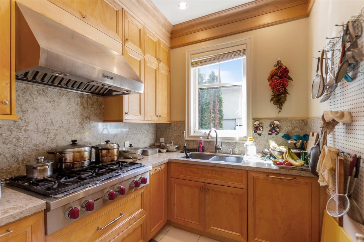 Breakfast Nook Photo of 4239 Pine Crescent, Vancouver, BC