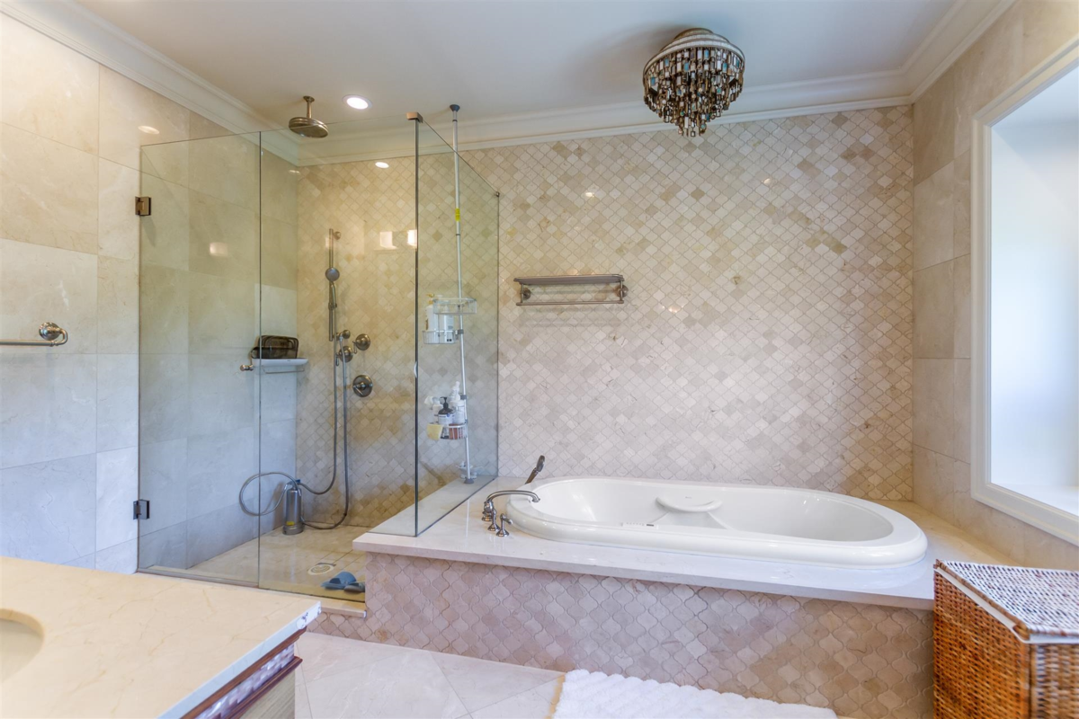 Guest Bathroom Photo of 4239 Pine Crescent, Vancouver, BC