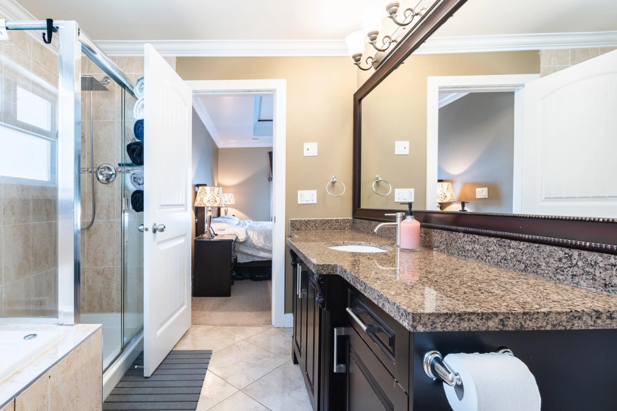 Office / Den Photo of 14239 62 Avenue, Surrey, BC