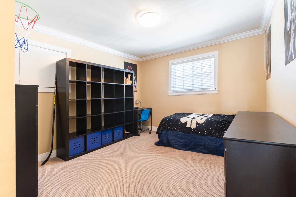 Staircase Photo of 14239 62 Avenue, Surrey, BC