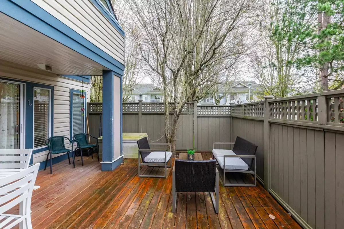 Front Yard Photo of 44 5670 208 Street, Langley, BC