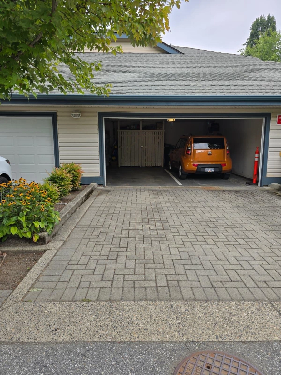 Hot Tub / Spa Photo of 44 5670 208 Street, Langley, BC