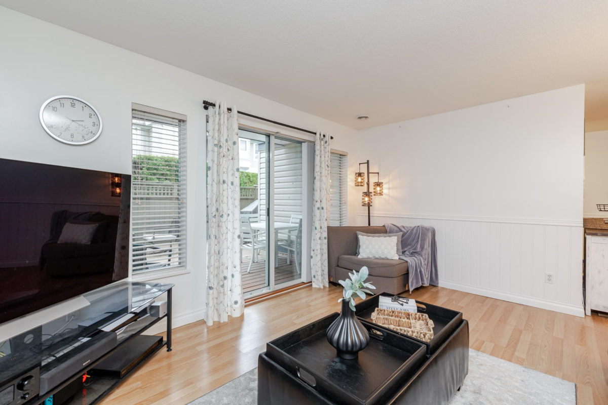 Powder Room Photo of 44 5670 208 Street, Langley, BC