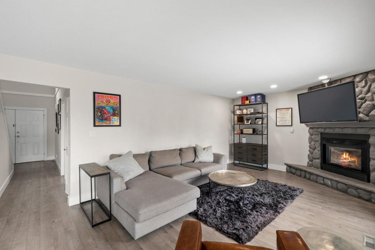 Bedroom 2 Photo of 15333 Sheridan Drive, Pitt Meadows, BC