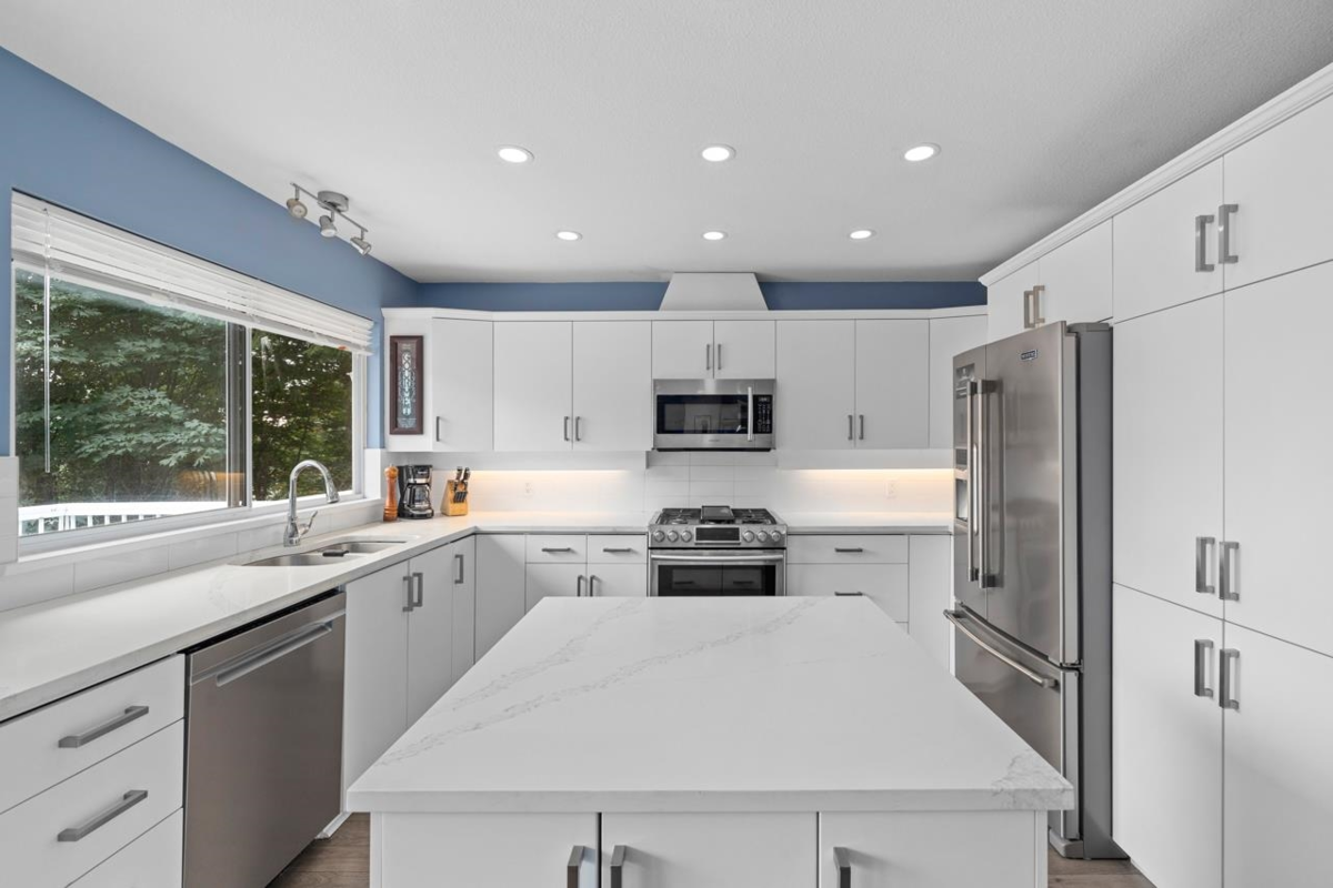 Breakfast Nook Photo of 15333 Sheridan Drive, Pitt Meadows, BC