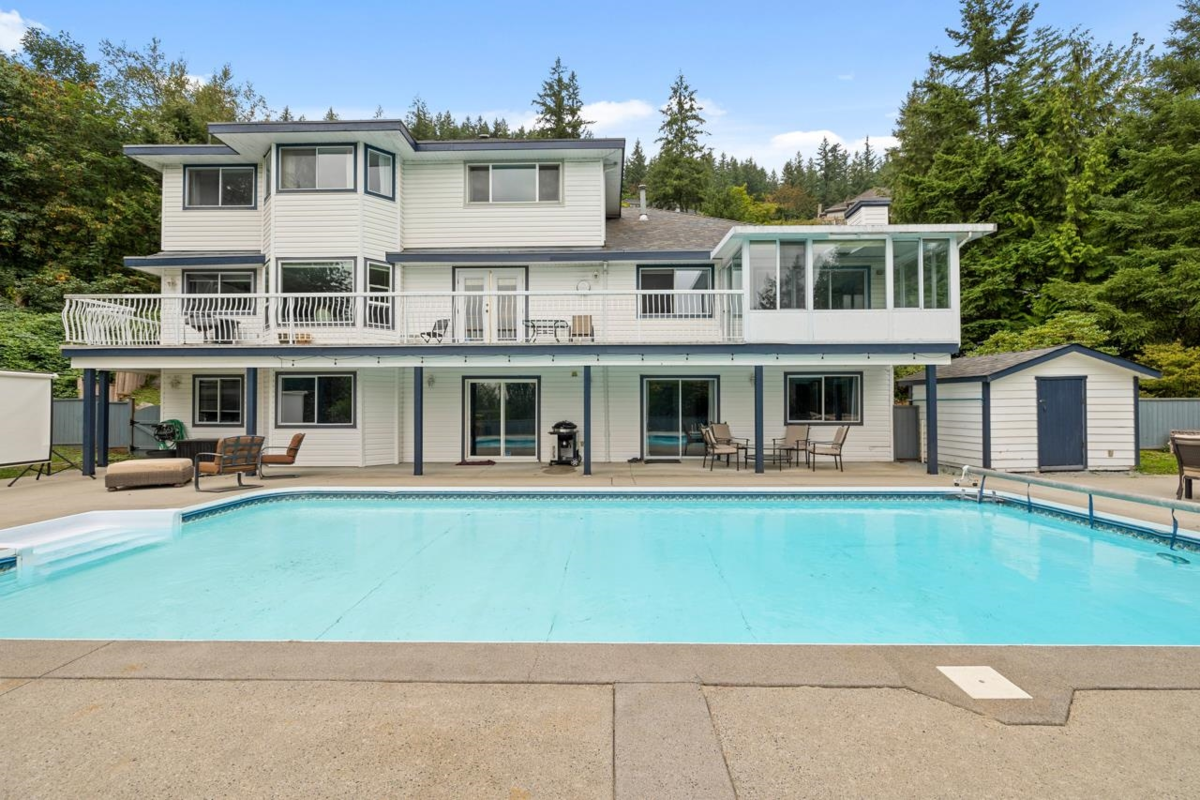 Hot Tub / Spa Photo of 15333 Sheridan Drive, Pitt Meadows, BC