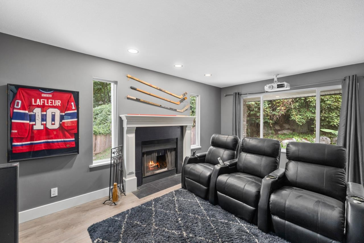 Kitchen Photo of 15333 Sheridan Drive, Pitt Meadows, BC
