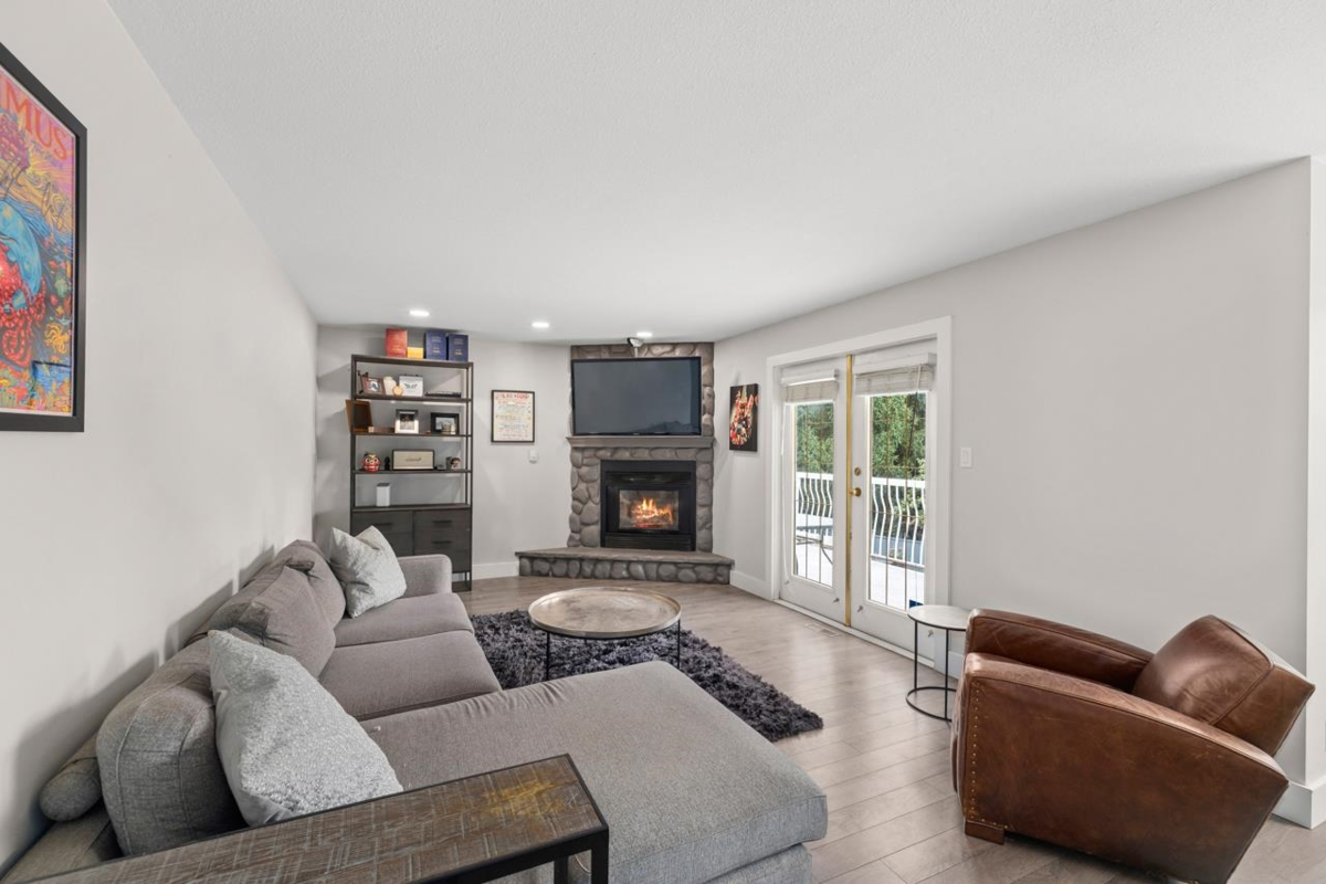 Walk-In Closet Photo of 15333 Sheridan Drive, Pitt Meadows, BC
