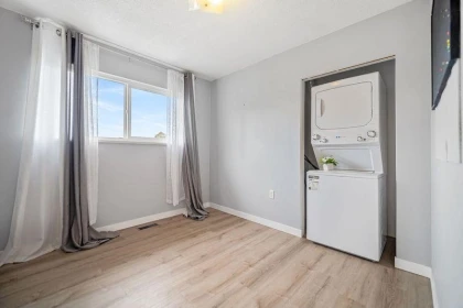 Basement Recreation Room Photo of 225 67a Street, Delta, BC