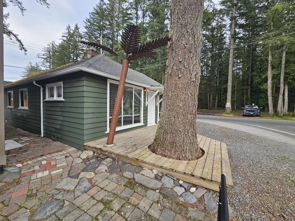 Exterior Rear Photo of 389 Alder St Street, Cultus Lake, BC