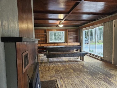 Kitchen Island Photo of 389 Alder Street, Cultus Lake, BC