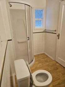 Mudroom Photo of 389 Alder St Street, Cultus Lake, BC
