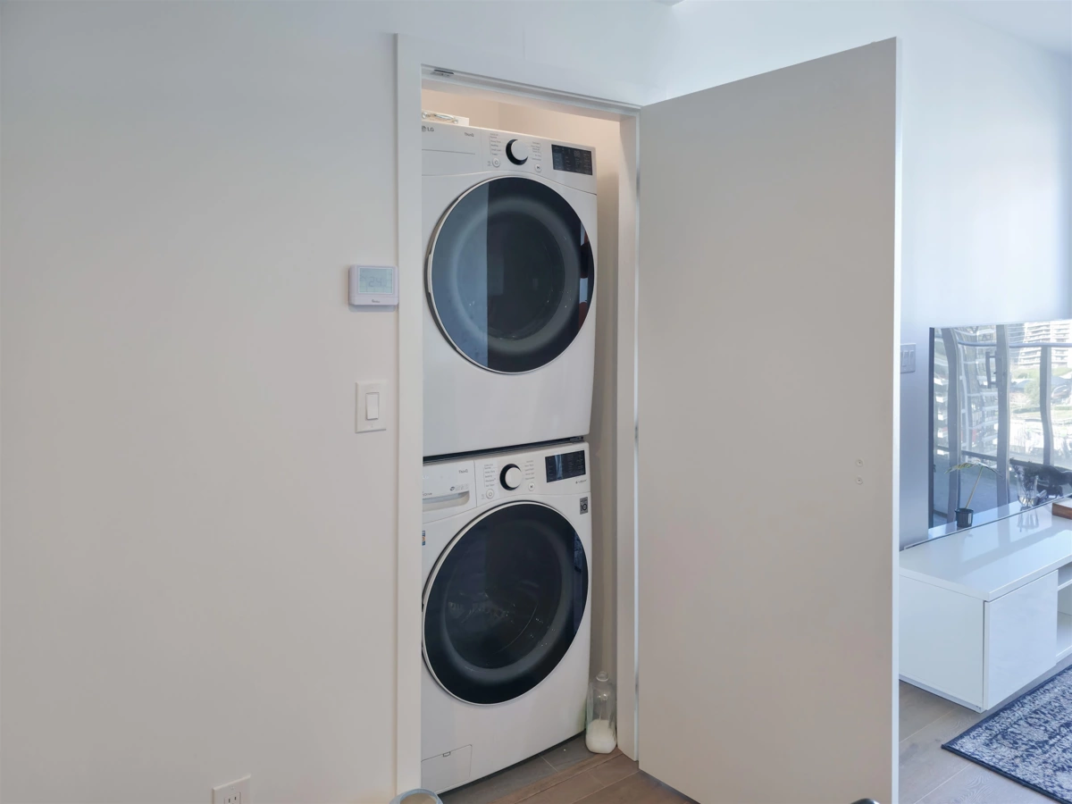 Breakfast Nook Photo of 1805 2181 Madison Avenue, Burnaby, BC