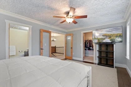 Entry Foyer Photo of 8611 Ashmore Place, Mission, BC