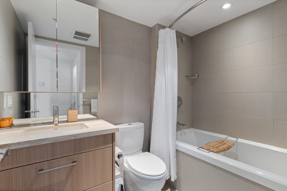 Entry Foyer Photo of 128 W 1st Avenue, Vancouver, BC