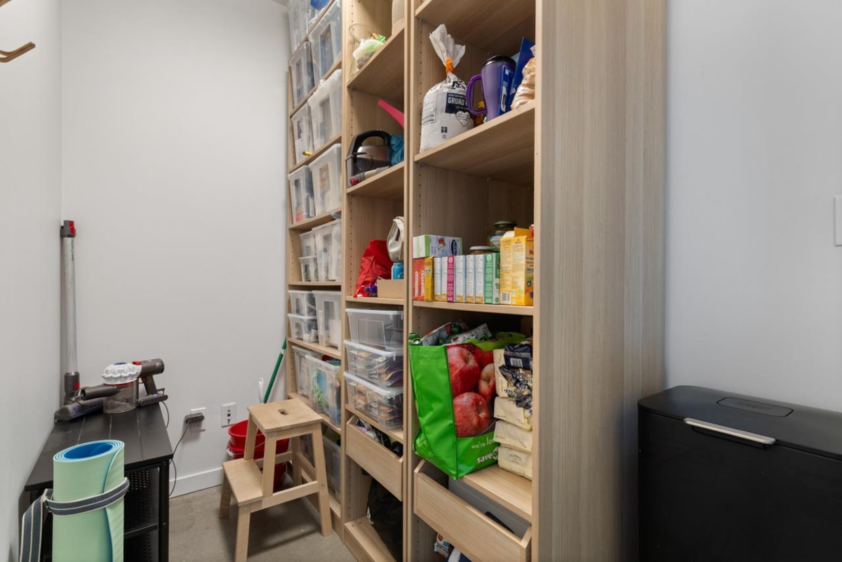 Hallway Photo of 128 W 1st Avenue, Vancouver, BC