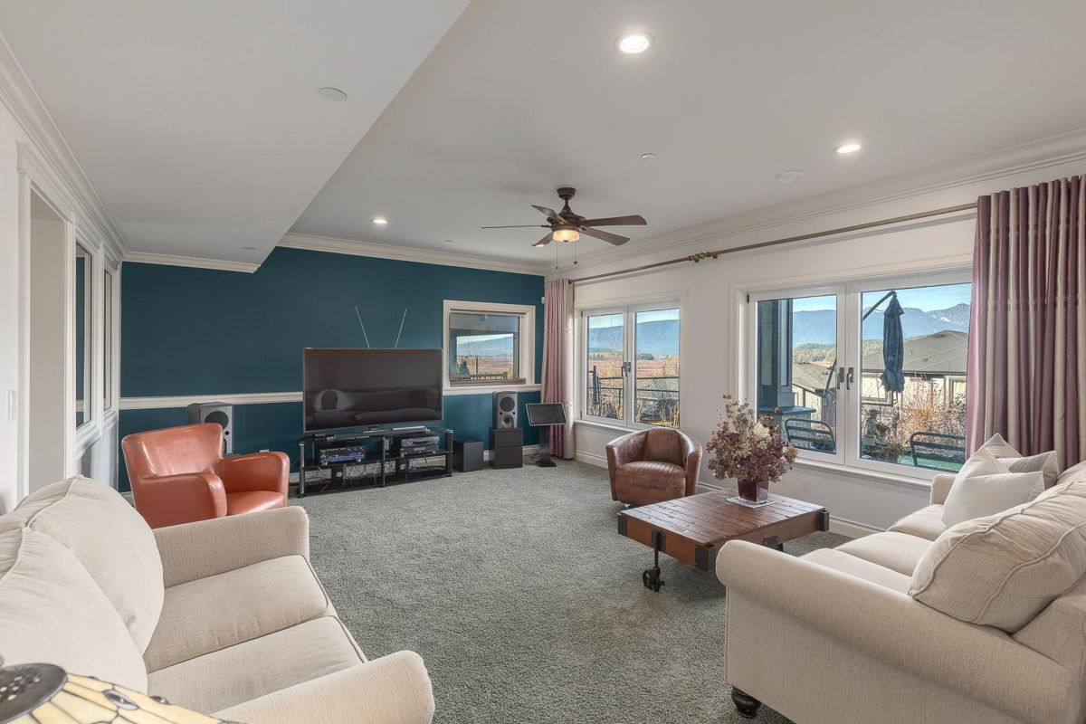 Front Yard Photo of 22731 136a Avenue, Maple Ridge, BC