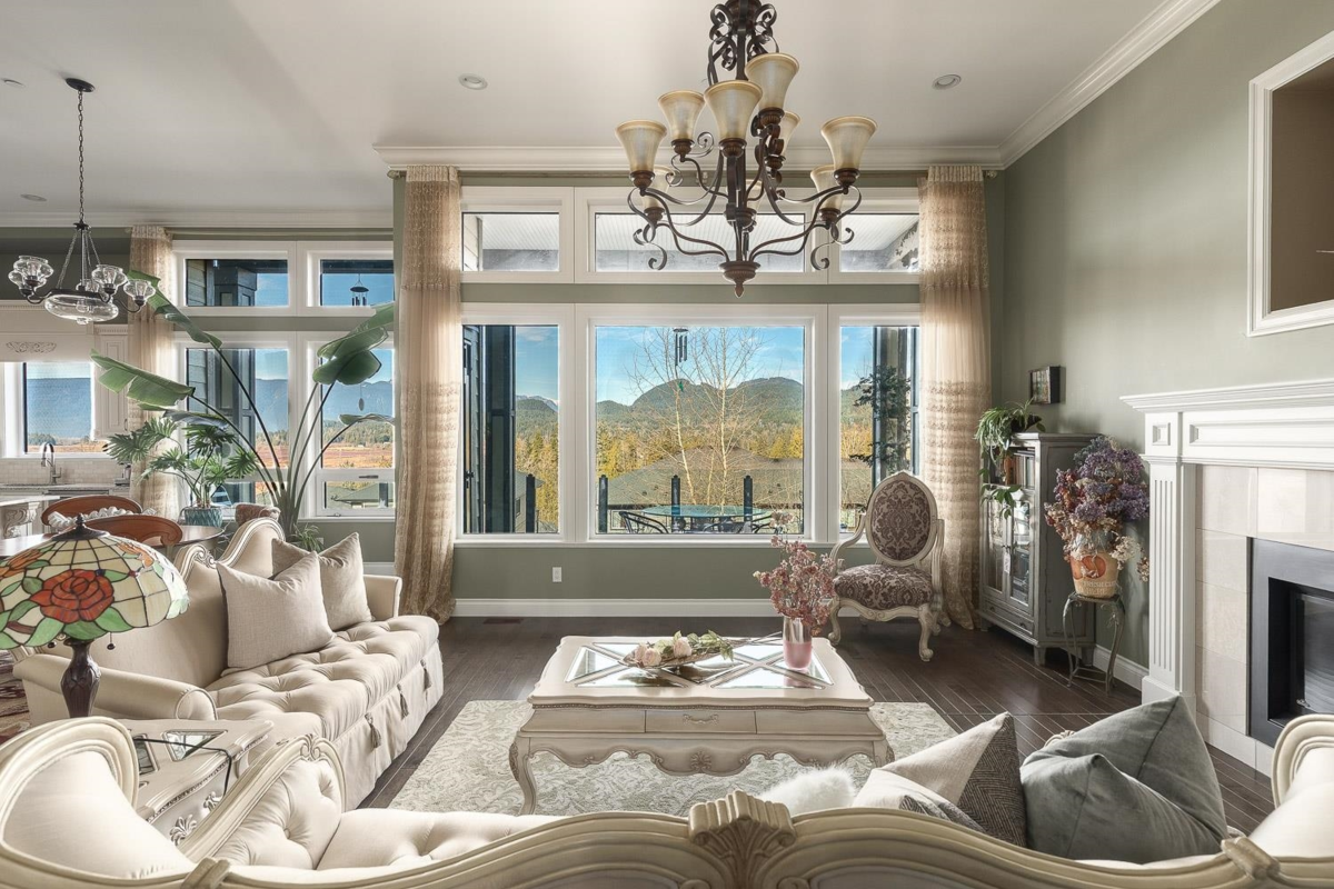 Kitchen Island Photo of 22731 136a Avenue, Maple Ridge, BC