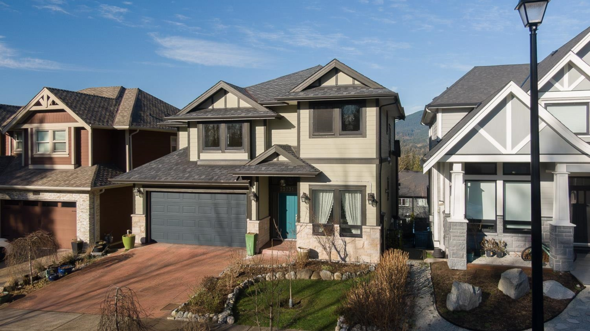 Living Room Photo of 22731 136a Avenue, Maple Ridge, BC