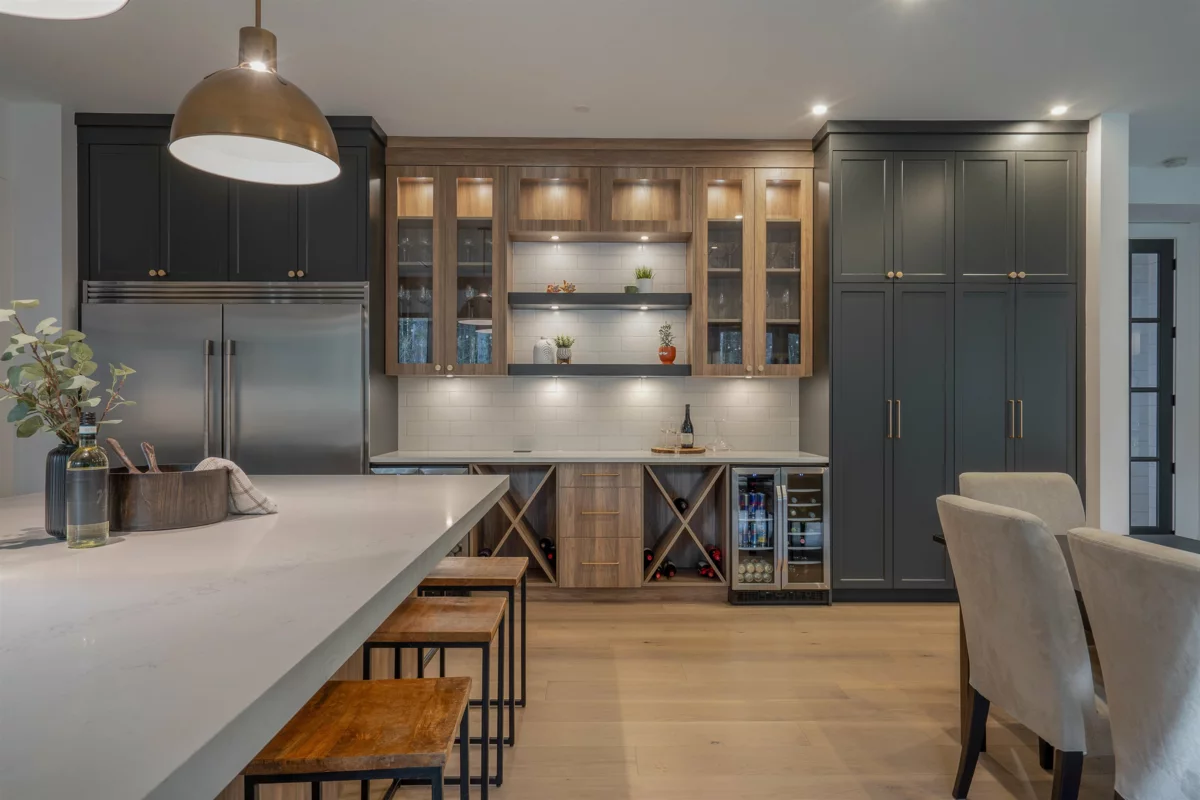 Guest Bathroom Photo of 19664 31a Avenue, Langley, BC