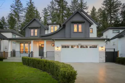 19664 31a Avenue, Langley, BC, Brookswood Langley — 7 bed single family residence for sale