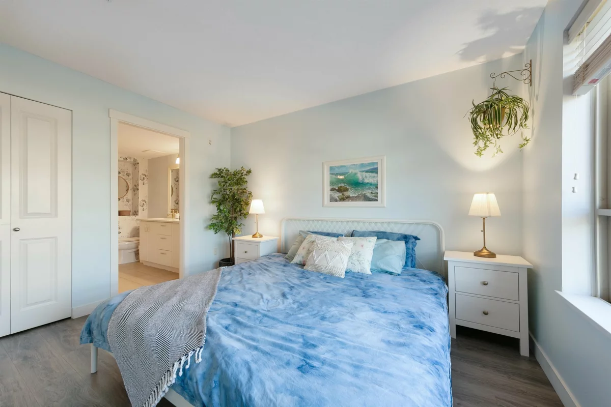 Powder Room Photo of 401 3132 Dayanee Springs Boulevard, Coquitlam, BC