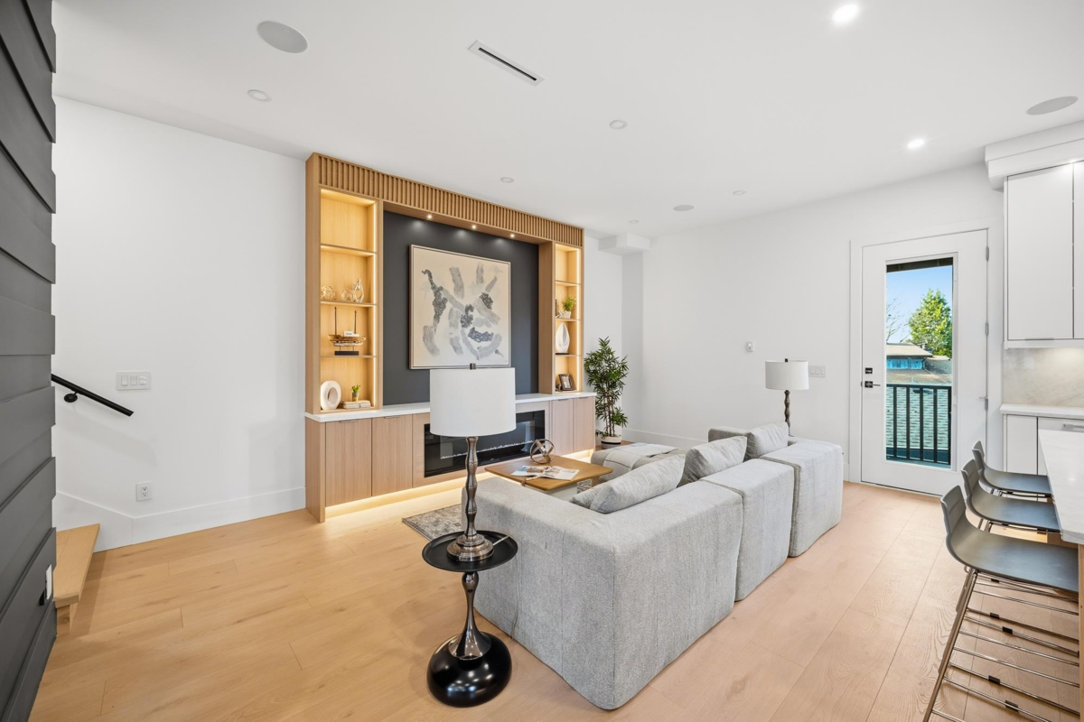 Bedroom 2 Photo of 1 6139 Ashworth Avenue, Burnaby, BC