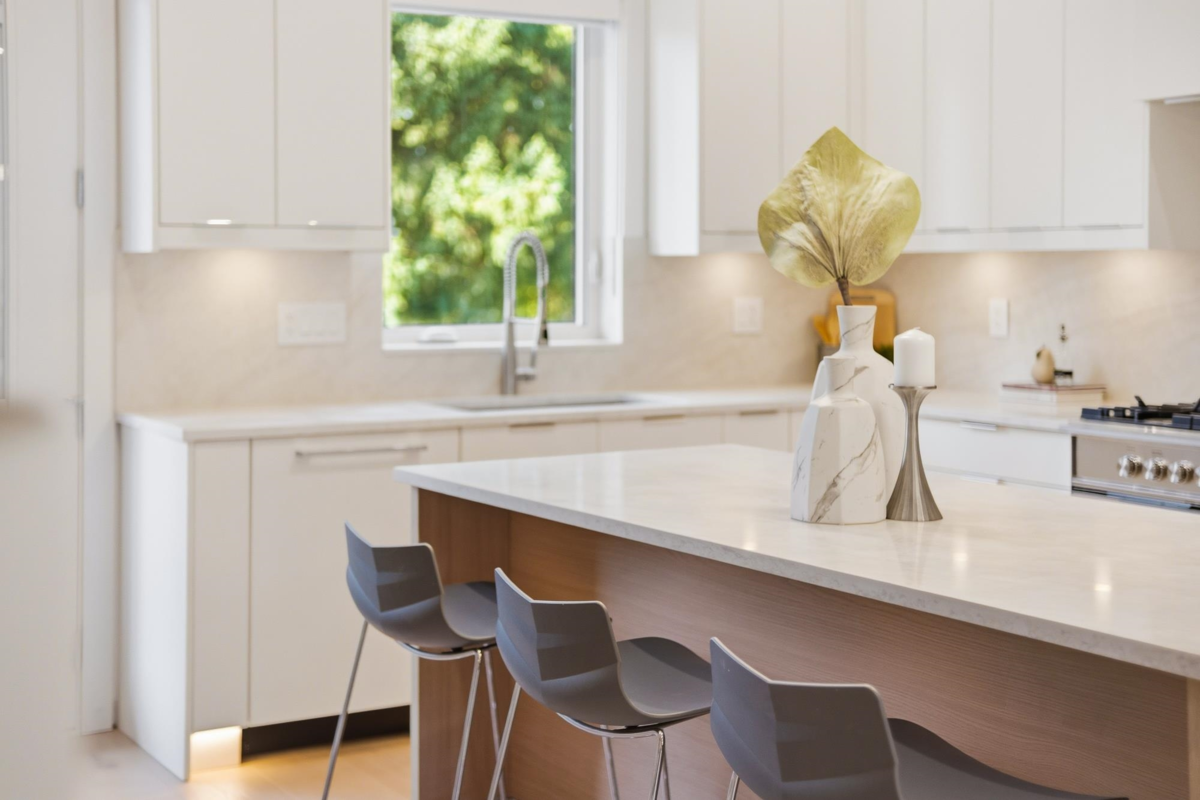 Guest Bathroom Photo of 1 6139 Ashworth Avenue, Burnaby, BC