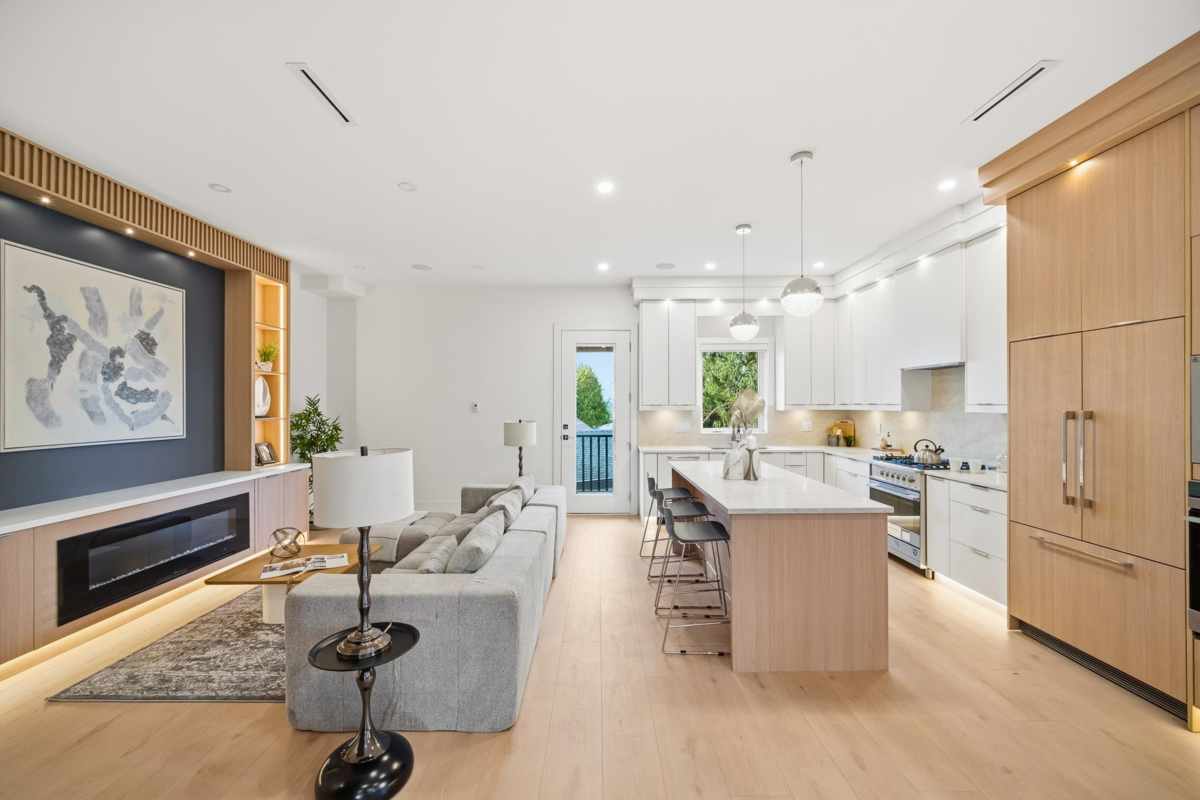 Pantry Photo of 1 6139 Ashworth Avenue, Burnaby, BC