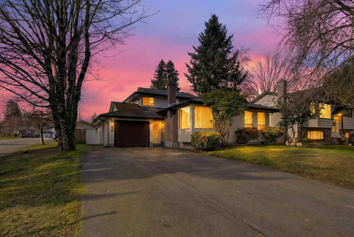 Community Amenities Photo (Clubhouse) of 7351 141a Street, Surrey, BC
