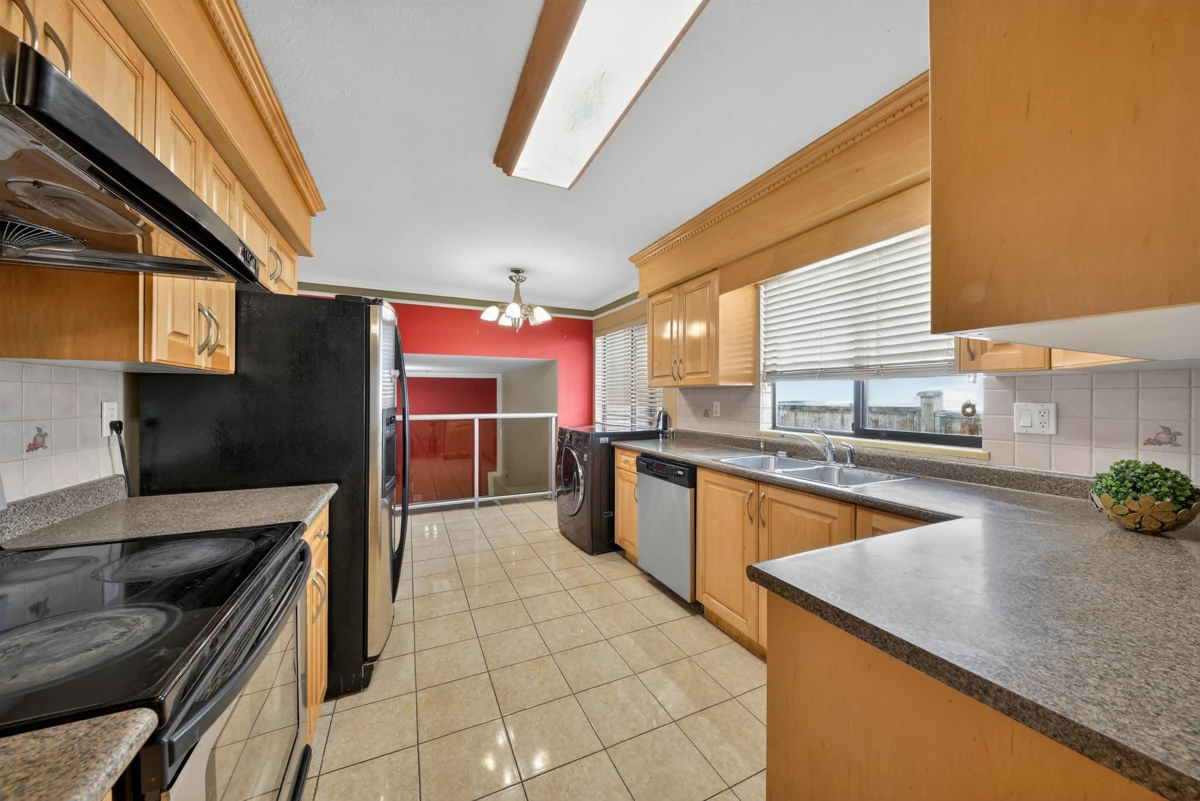 Primary Bedroom Photo of 7351 141a Street, Surrey, BC