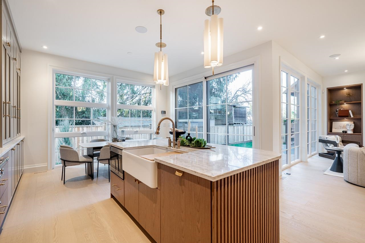 Primary Bathroom Photo of 9033 Queen Street, Langley, BC