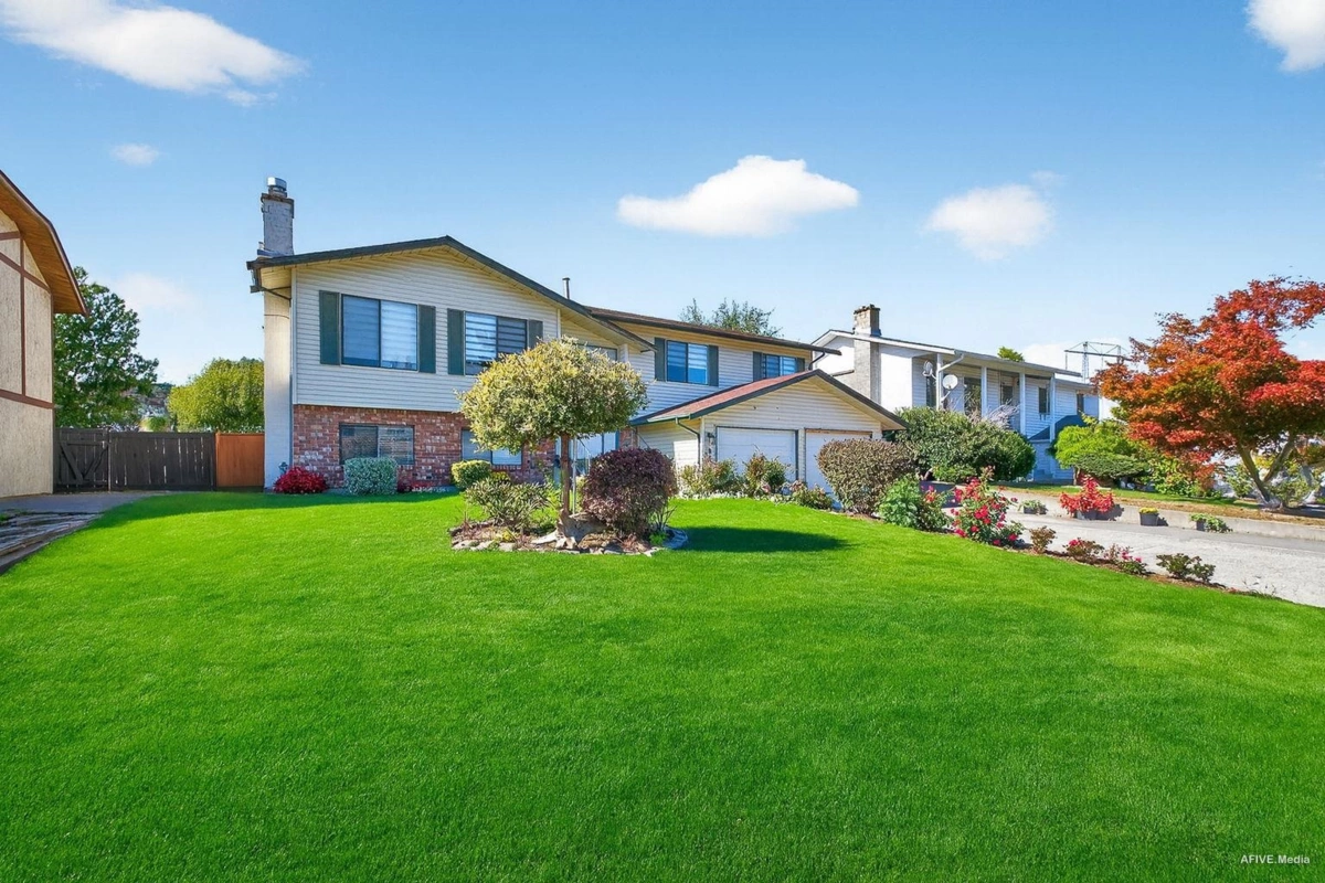 Kitchen Photo of 3443 Shuswap Terrace, Abbotsford, BC