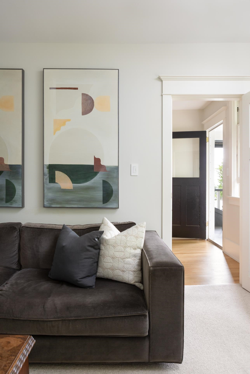 Entry Foyer Photo of 3545 Dowsley Court, North Vancouver, BC