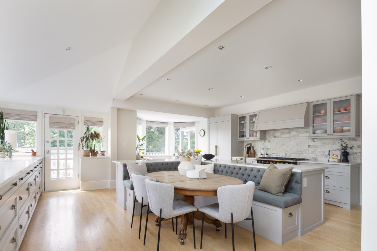Kitchen Island Photo of 3545 Dowsley Court, North Vancouver, BC