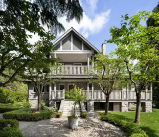 3545 Dowsley Court, North Vancouver, BC, Central Lonsdale — 7 bed single family residence for sale